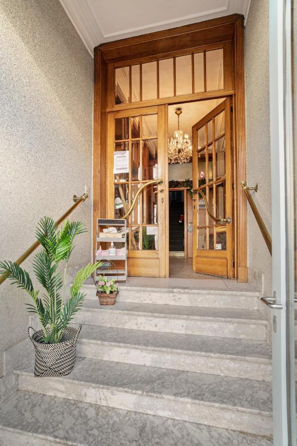 Hotel Georges Вендуин Екстериор снимка
