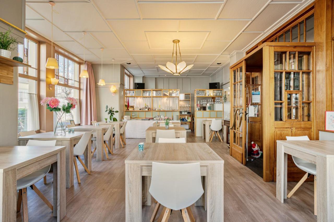 Hotel Georges Вендуин Екстериор снимка