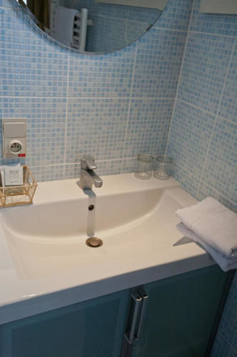 Hotel Georges Вендуин Екстериор снимка