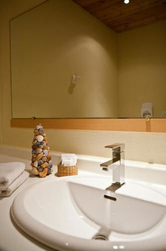 Hotel Georges Вендуин Екстериор снимка