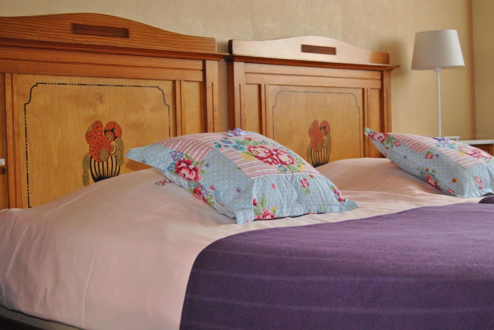 Hotel Georges Вендуин Екстериор снимка